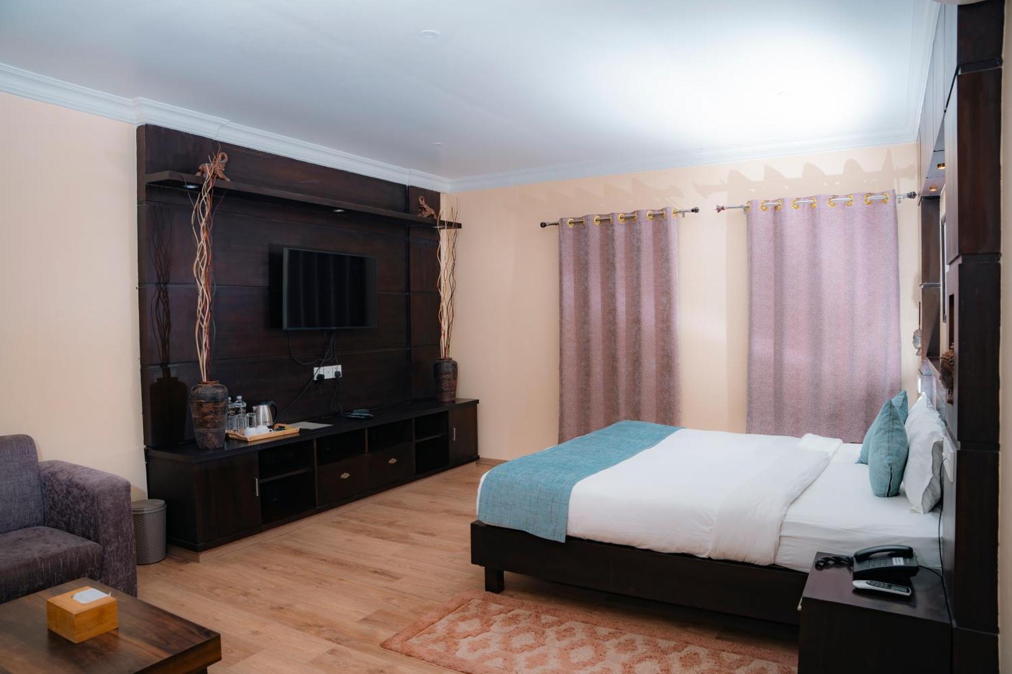 Hotel Maden Inn Itahari Extérieur photo